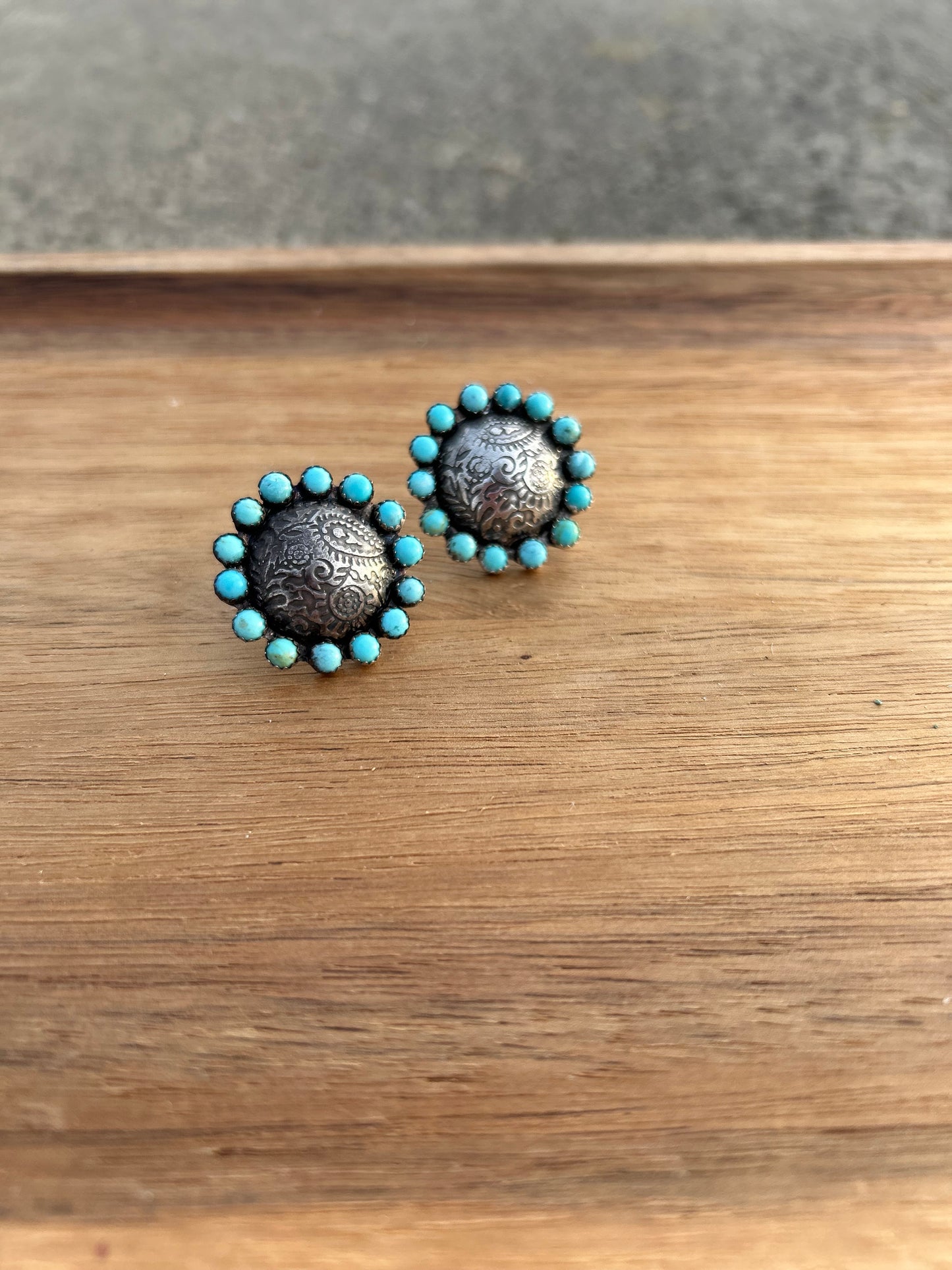 Texture Conch Earrings